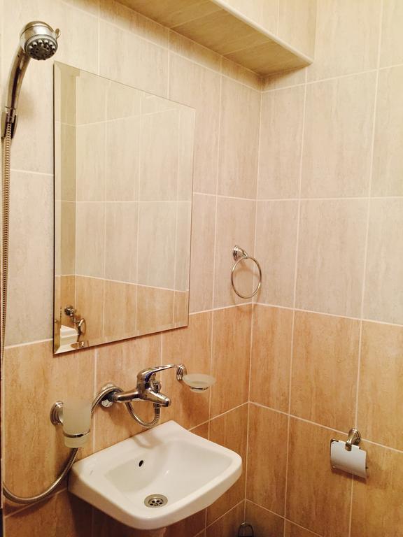 Petrovi Guest House Обзор Номер фото